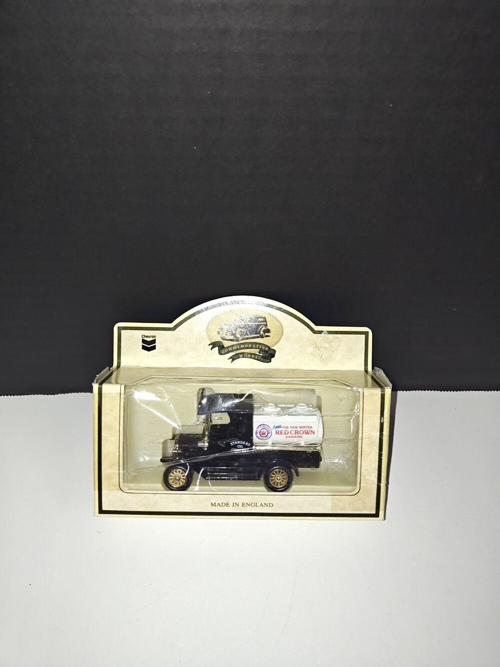 Lledo Diecast Chevron Die Cast Truck Red Crown Gasoline 1920 Model T Ford